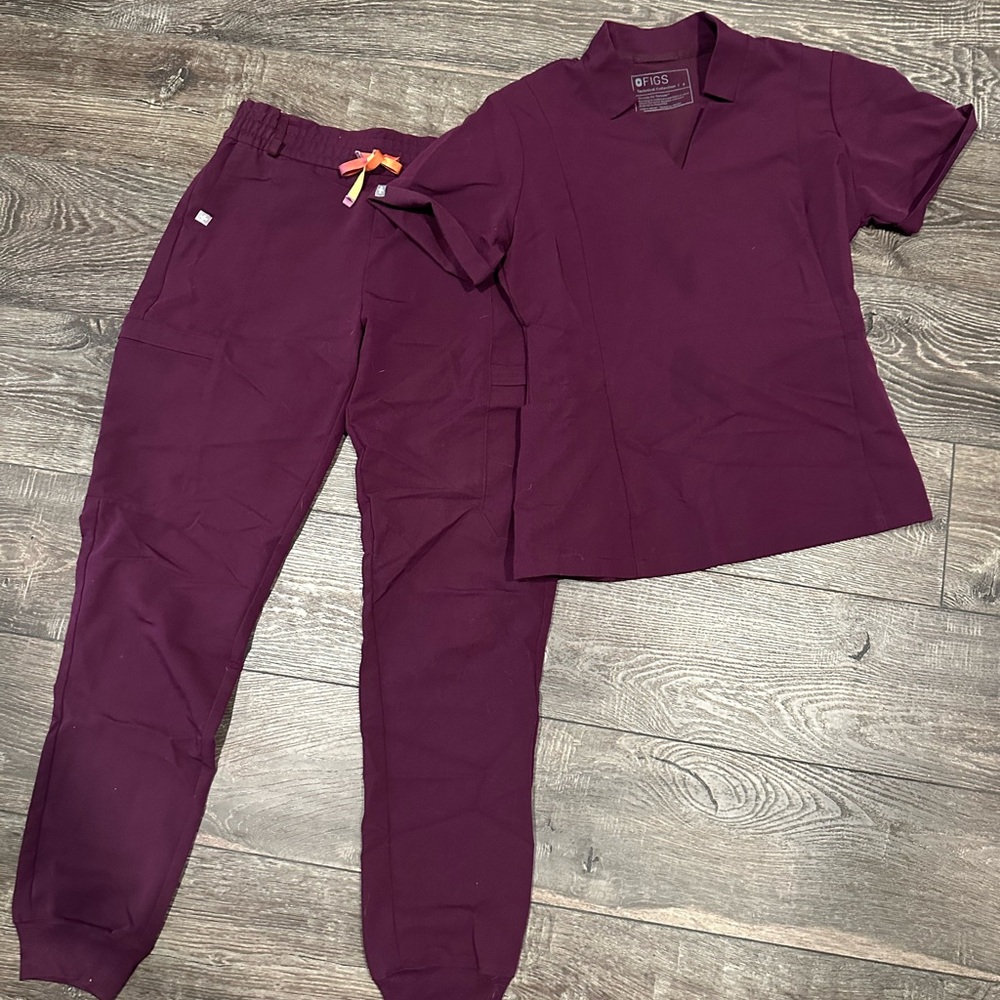 Figs Deep Purple Scrub Set